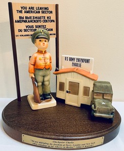 lot 84 image: Hummel Checkpoint Charlie Figurine with Original Box and Certificate