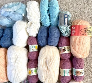 lot 148 image: Yarn
