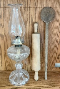 lot 150 image: Vintage Goodies
