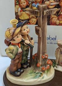 lot 157 image: Hummel Crossroads Figurine