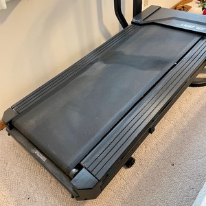 lot 205 image: Weslo Cadence 930 Treadmill with Manual