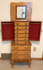 lot 202 image: Charming Jewelry Cabinet