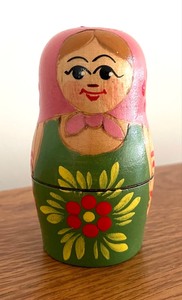 lot 211 image: Nice Nesting Dolls