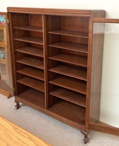 lot 23A image: Vintage Glass Front Display Cabinet