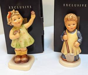 lot 221 image: Five Hummel Figurines