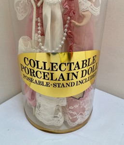 lot 75 image: Susan Kelly Collectable Porcelain Doll