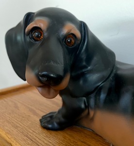 lot 55 image: Adorable Resin Weiner Dog
