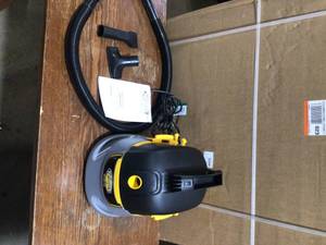 lot 11 image: Stinger 2.5 Gal. 1.75-Peak HP Compact WetDry Shop Vacuum with Filter Bag, Hose and Accessories