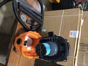 lot 14 image: RIDGID 4 Gallon 6.0-Peak HP WetDry Shop Vacuum with Detachable Blower, Fine Dust Filter, Hose and Accessories