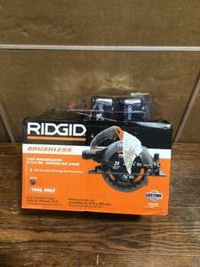 lot 20 image: RIDGID 18V Brushless Cordless 7-14 in. Circular Saw (Tool Only) - Review all pictures - Customer Returns