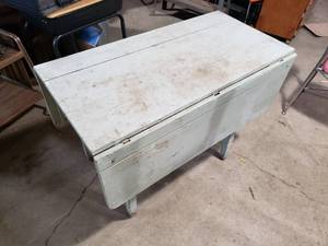lot 24 image: Drop Leaf Work Table