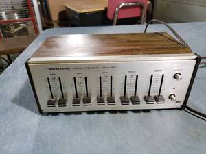 lot 38 image: Realistic Stereo Frequency Equalizer