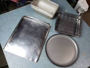 lot 56 image: Bread Pans, Metal Baking Pans