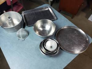 lot 67 image: Metal Bowls and Pans