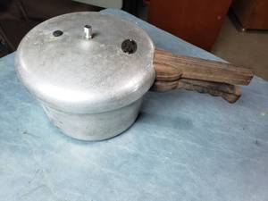 lot 69 image: Presto Pressure Cooker