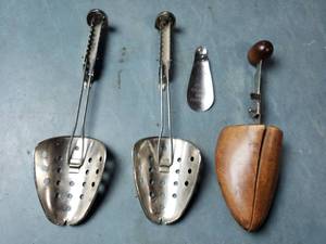 lot 77 image: Shoe Stretchers