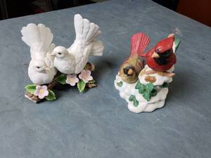 lot 94 image: Home Interiors Doves and Cardinals