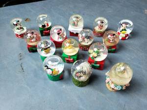 lot 103 image: Small Christmas Snow Globe Collection