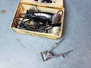 lot 112 image: Oster Hair Clipper