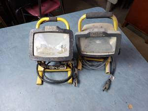 lot 117 image: 2 Work Lights