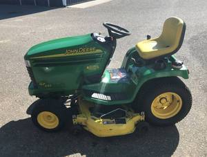 John Deere GT 245 48 Riding Lawnmower