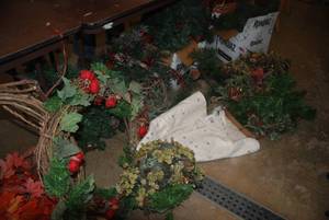 Large lot of wreaths garland and ot...