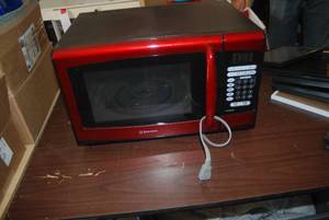 Emerson 1350W microwave (works)...