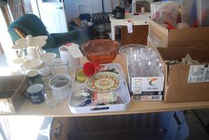 Large lot of glassware, plastic pun...