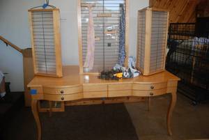 Jewelry table with display units 66...