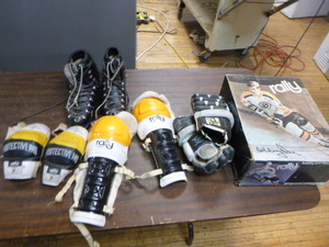 Rally Bobby Orr Hockey Pads