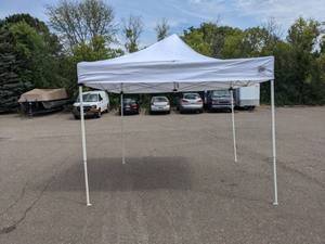 lot 109 image: E-Z Up Encore II 10 x 10 Pop-Up Canopy N
