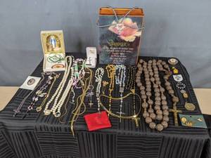 lot 125 image: Assortment of Costume Jewelry, Pins and Rosaries W