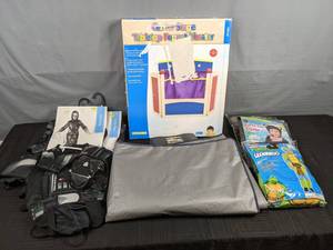 lot 305 image: Center Stage Tabletop Puppet Theater, Gigantic Step & Play Piano and Ladies, Childs & Toddlers Halloween Costumes Z