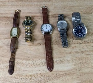 lot 287 image: Collection of Mens Watches K
