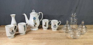 lot 218 image: Holly Hobbie Tea Set with Glass Jars  Y