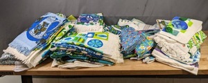 lot 220 image: Collection of Kitchen Linens  Y