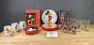 lot 191 image: An Assortment of Vintage Mickey Mouse Glasses, Clock, Gumball Bank, Plate Y