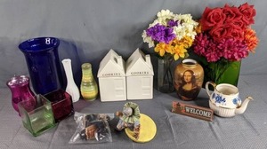 lot 271 image: Mixed GlassCeramic Lot (2) Hearth & Hand Cookie Jars, TST Clown & Dog Figure, Arthur Wood Teapot, Mona Lisa Vase, and More  Z