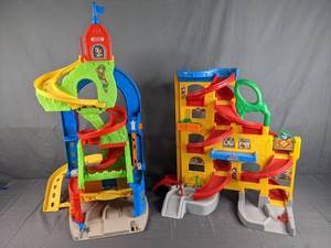 lot 256 image: Pair of Fisher Price Little People Track Playsets  Z