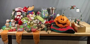 lot 435 image: An Assortment of Christmas and Halloween Items  X