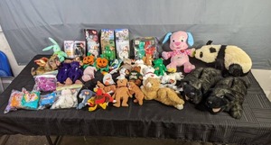 lot 470 image: Collection of Beanie Babies, Size L Slippers  X