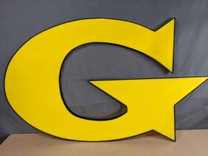lot 562 image: Big Yellow G  X
