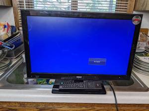 lot 70 image: RCA LED22B45RQD 22-Inch Full 1080p 60Hz LED HDTVDVD Combo, Black