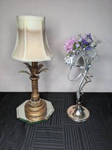 lot 172 image: Unique Floral GlassMetal Vase and Shades of Light Candle Lamp
