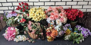 lot 227 image: Beautiful Assortment of Faux Florals and Vases