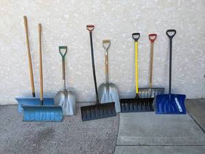 lot 125 image: A Set of Eight Snow Shovels of Varying Sizes and Brands