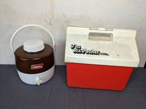 lot 192 image: Vintage Thermos Six-Packer Cooler and Coleman Snow-Lite One Gallon Jug