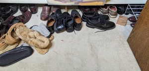 lot 272 image: Collection of Mens Shoes & Slippers in Various Sizes