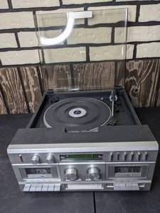 lot 243 image: Sears Compact Stereo AMFM Radio PhonographTape