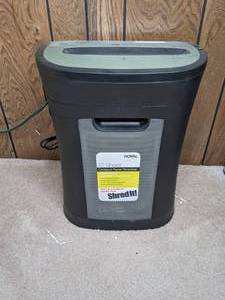 lot 364 image: Royal HG12X 12 Sheet Crosscut Sheet Shredder